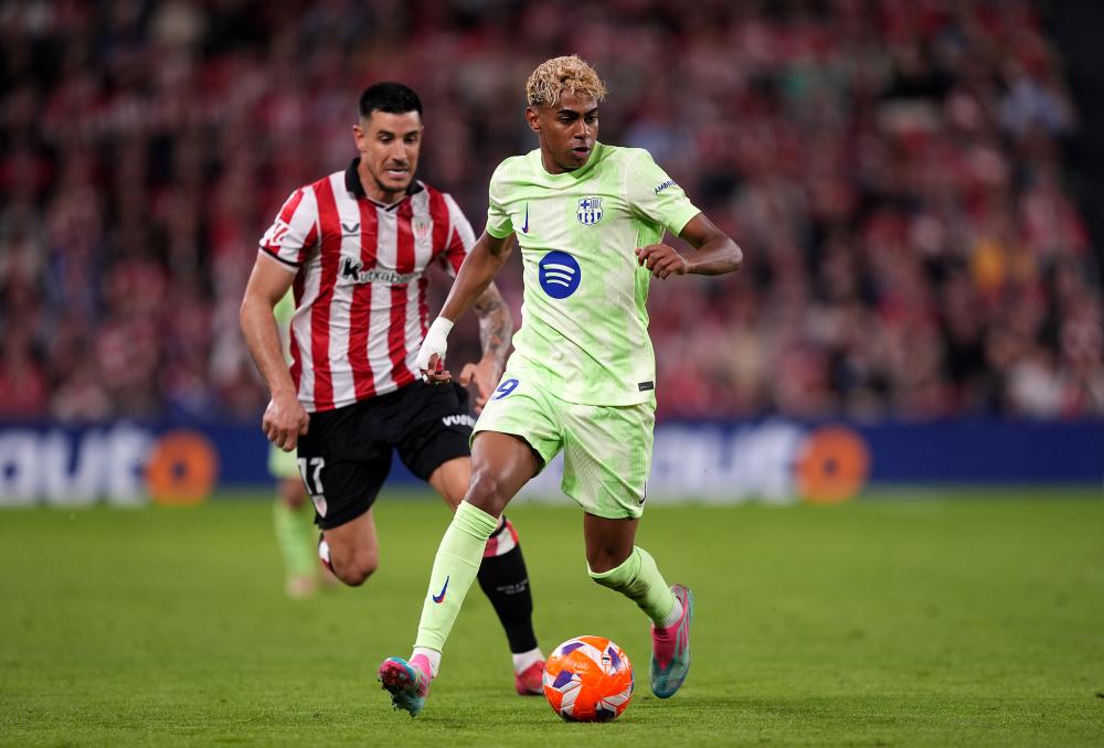 多特蒙德球迷挂横幅，反对海外比赛并攻击西甲高层