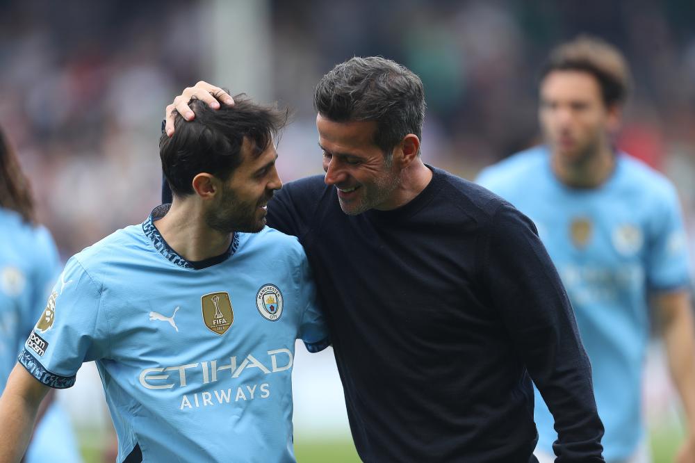 太阳报：女演员悉尼妹恢复单身后收到了大量英超球星的私信